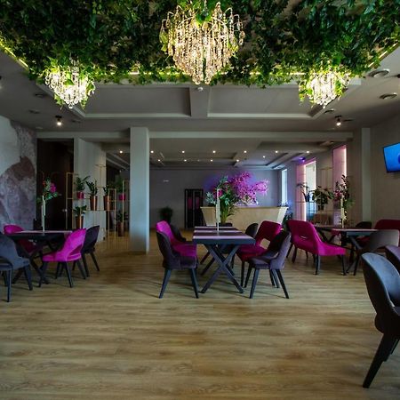 斯特雷 Hostynnyy Dvir酒店 外观 照片